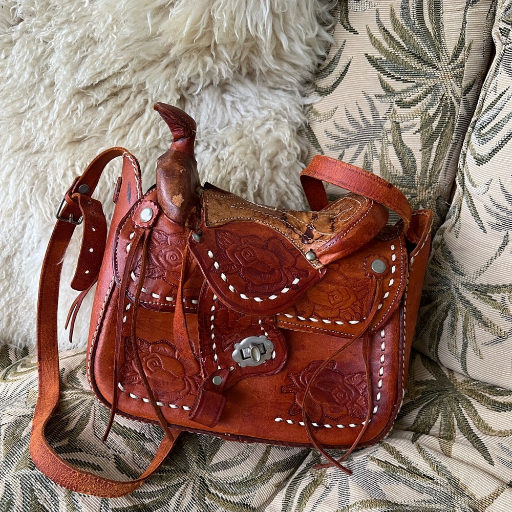 Leather saddle bag